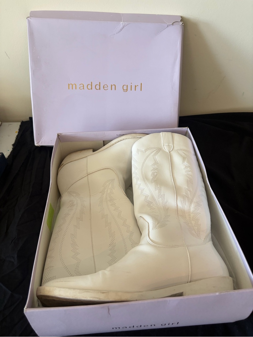 Madden Girl White Western Cowboy Boots, Pointed Toe, Sz 10